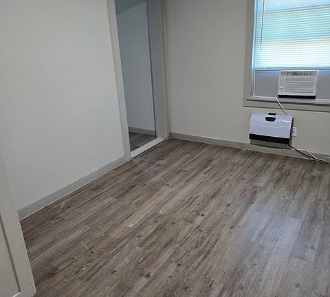 2nd image of 715 W Ave E #11