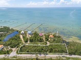 2205 Leisure Ln, Eastpoint, FL 32328