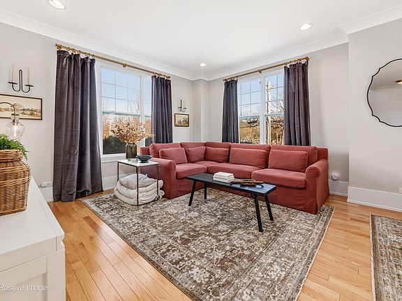 4th image of 108 S Dee Rd #1