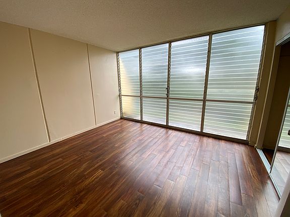 5th image of 95-2044 Waikalani Pl APT C202