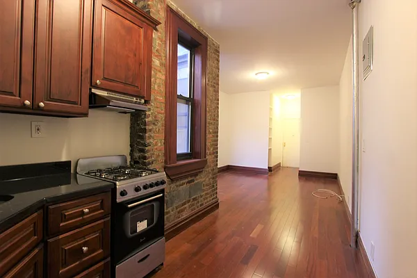 Rented by Compass | media 21