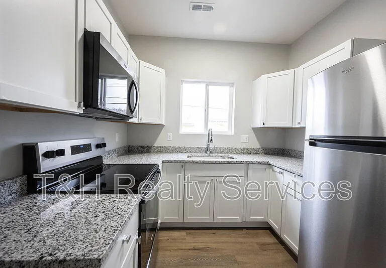 2810 E Michigan St #A — Photo 10