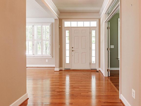 5th image of 22478 Dinah Pl