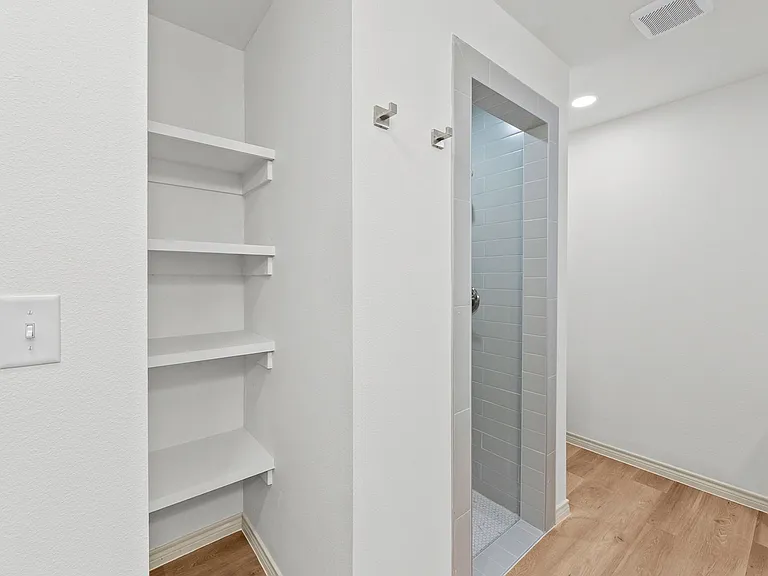 14902 North Cres #1200 — Photo 18