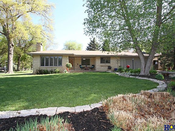 2nd image of 1634 Circle Dr