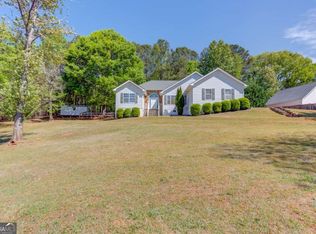 3314 Banks Mountain Dr, Gainesville, GA 30506