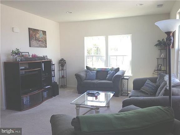 2nd image of 408 Scarecrow Ct