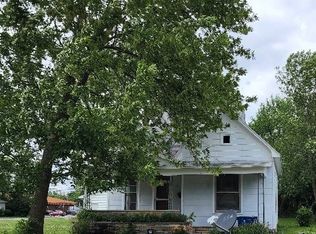 1010 E Chestnut St, Olney, IL 62450