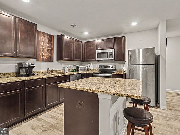4th image of 186 Brasch Park Dr