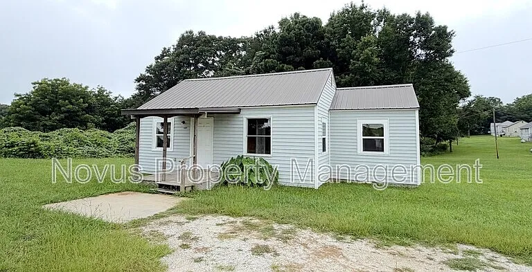 2227 W Highway 5 — Photo 2