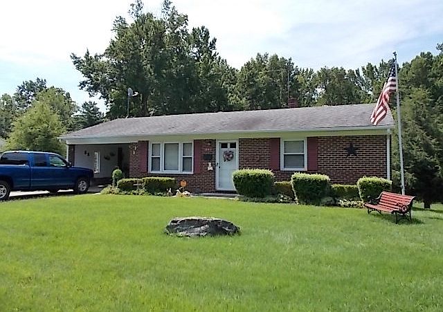 1st image of 1941 Eastover Dr