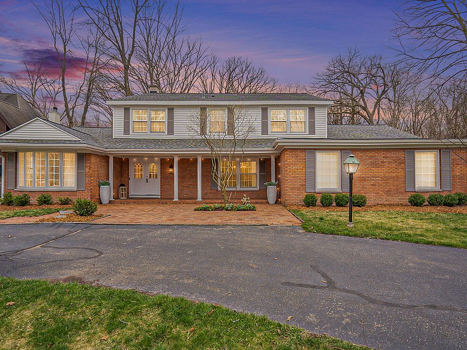 1st image of 1425 Holiday Ln
