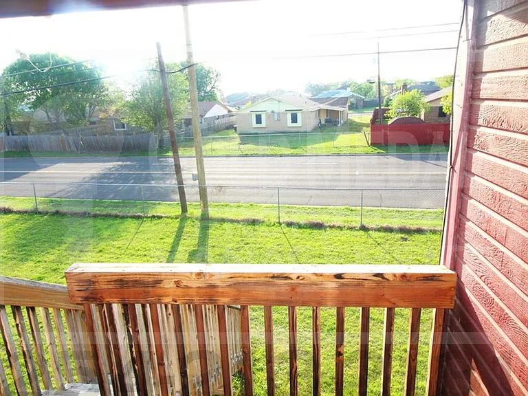 1708 Spring Rose Cir — Photo 12