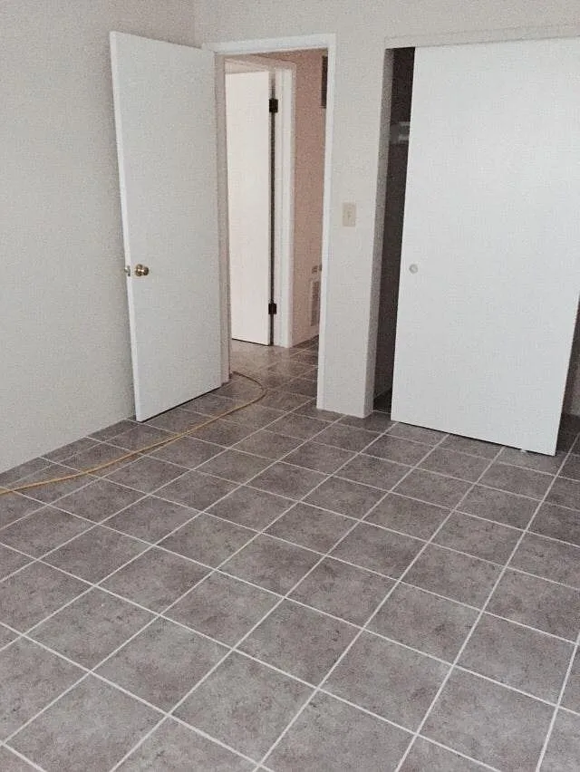 8400 Amigo Ave — Photo 2