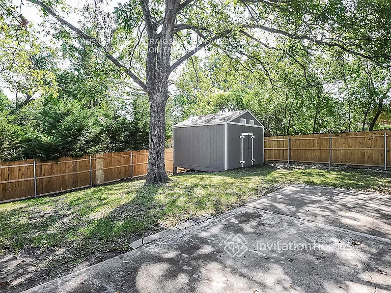 8514 Sweetwater Dr — Photo 20