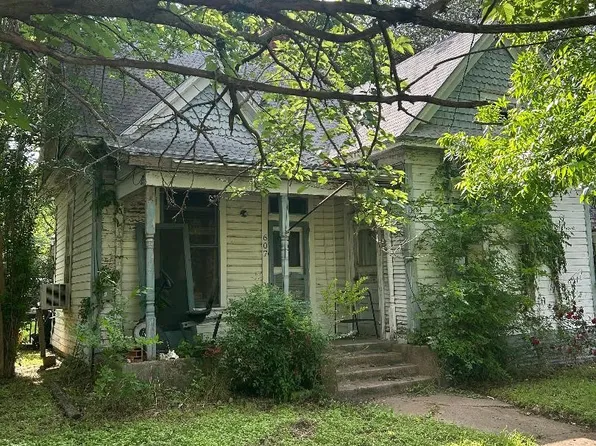 607 N Buffalo Ave, Cleburne, TX 76033