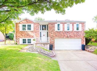 1888 Diane Merle Dr, North Huntingdon, PA 15642