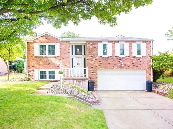 1888 Diane Merle Dr, North Huntingdon, PA 15642