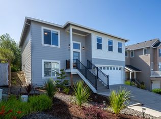 1585 Black Sands Way, Tillamook, OR 97141