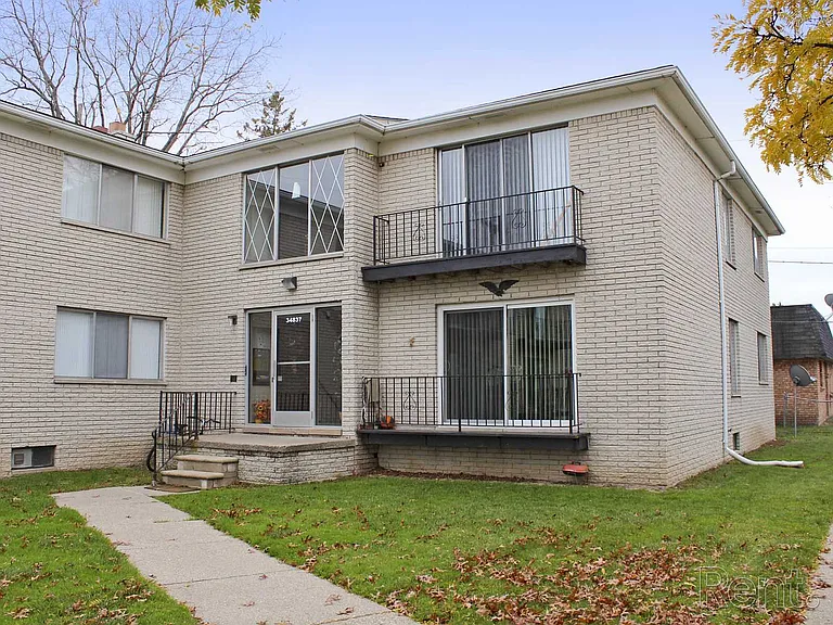 Pleasantview Manor Apartments — Photo 3