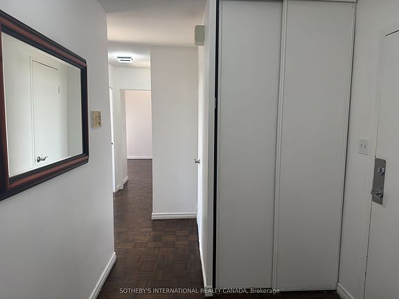 5th image of 60 Pavane Link Way #706