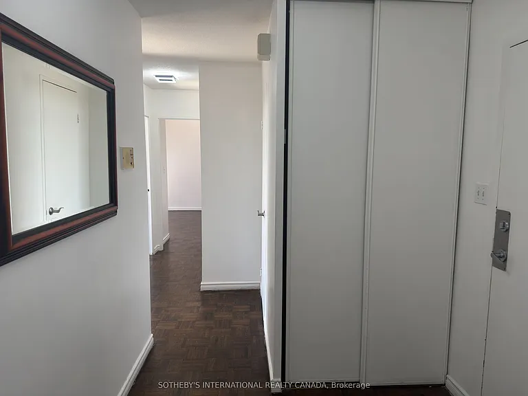 60 Pavane Linkway #706 — Photo 5
