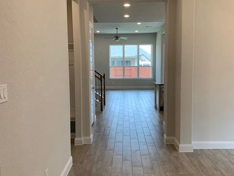 2202 Ambling Trl — Photo 8