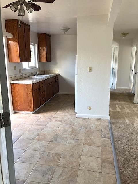 1st image of 669 Bellflower Ave #6