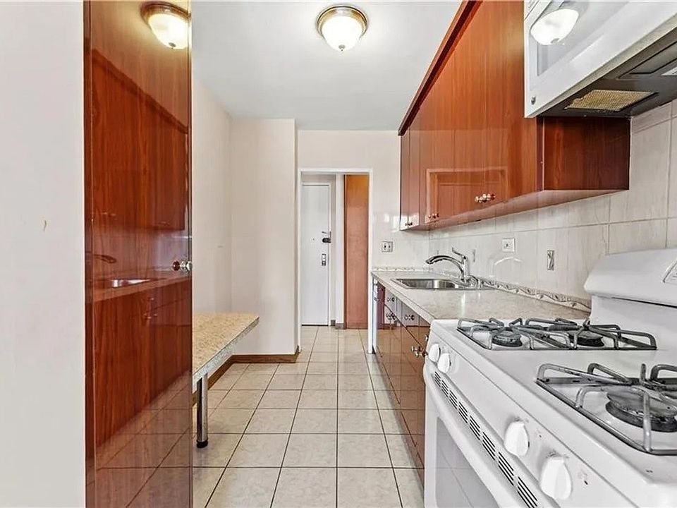 1st image of 2944 W 5th St #4O