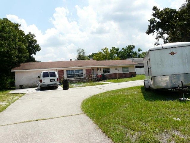2nd image of 10724 Buck Rd