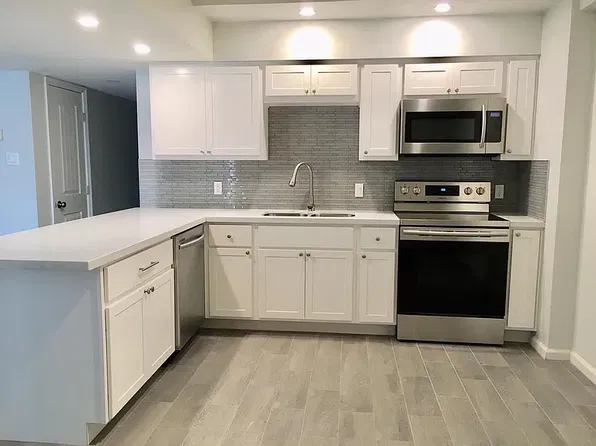 351 E Thomas Rd Unit D401, Phoenix, AZ 85012