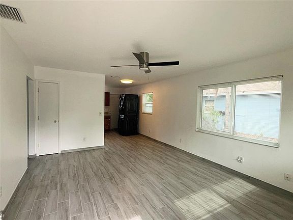 5th image of 364 3rd St NW
