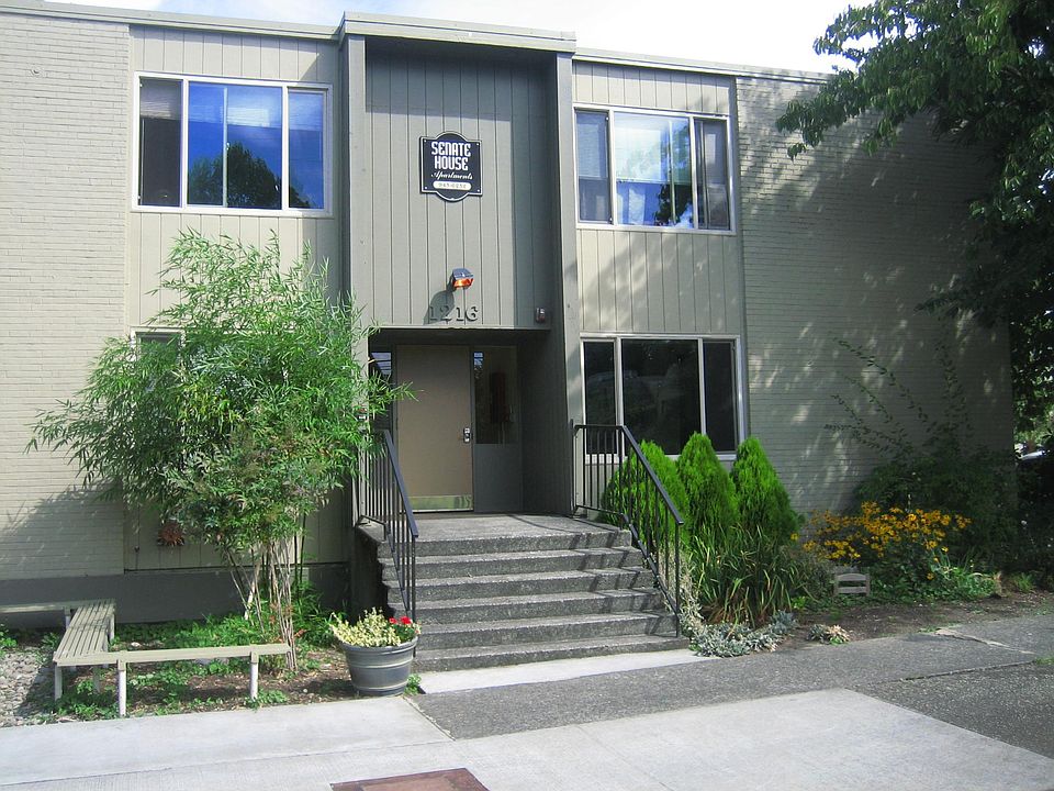 1st image of 1216 Chestnut St SE #12