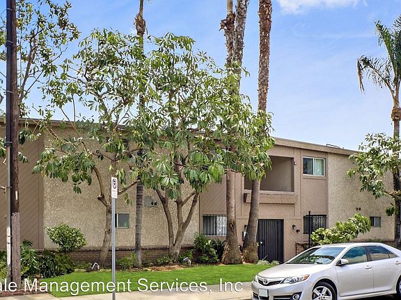 2nd image of 14430 Magnolia Blvd APT 05