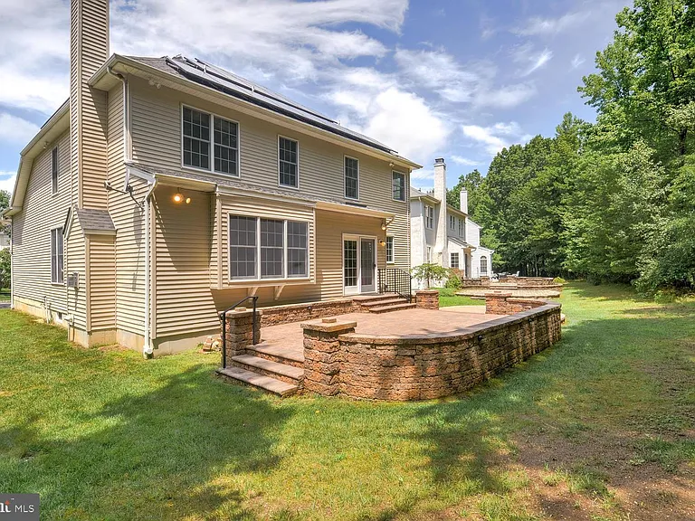 45 Lockwood Dr — Photo 52