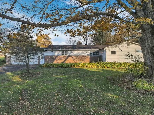1010 County Line Rd NE, Bremen, OH 43107