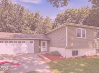 1948 Surf Dr NE, Solon, IA 52333