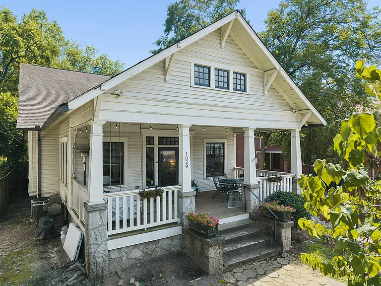 1029 Greenwood Ave NE #1 — Photo 2