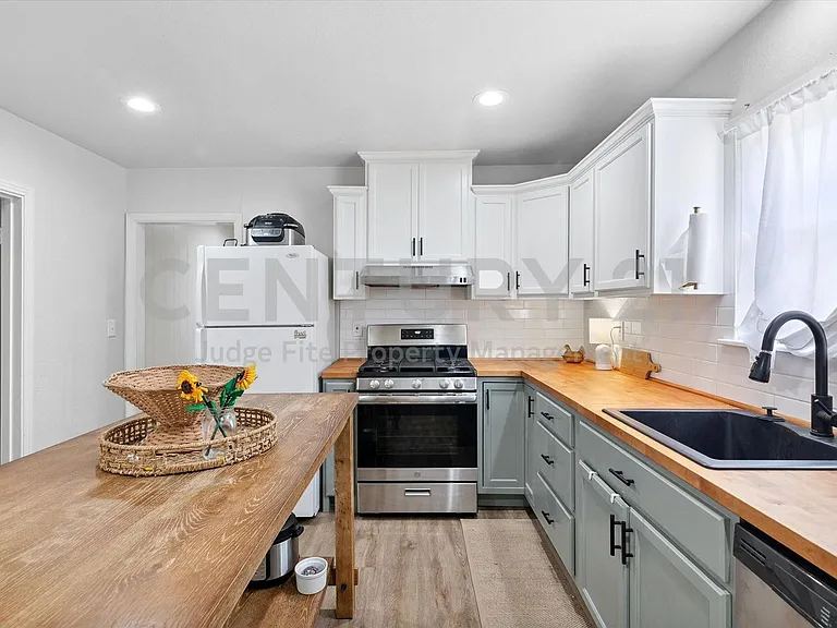 3012 Gene Ln — Photo 10