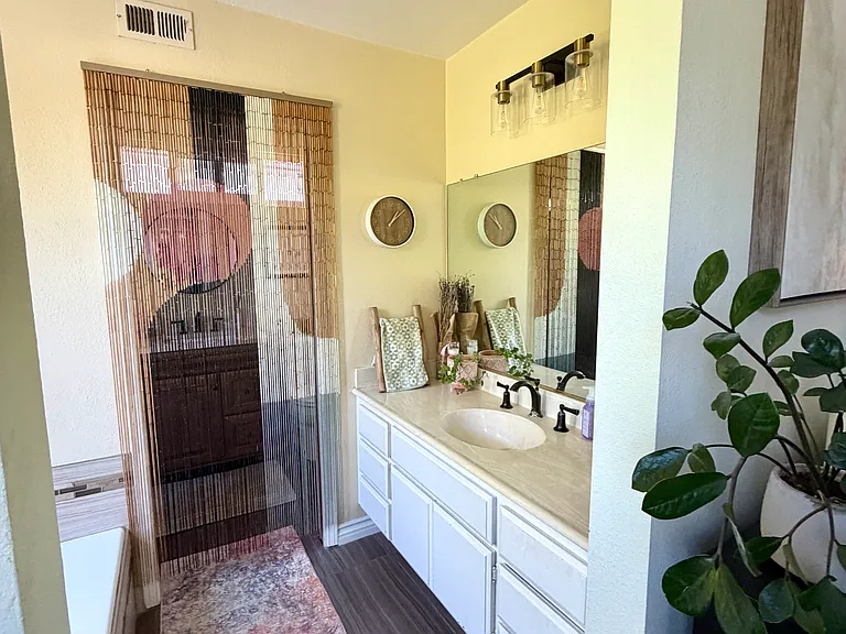 1109 Powell Dr — Photo 8