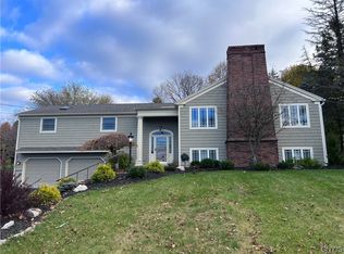 5206 Winterton Dr, Fayetteville, NY 13066