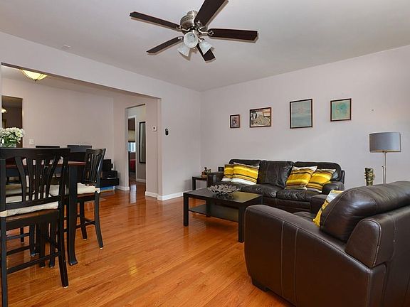 3rd image of 15 Bayberry Dr APT 2