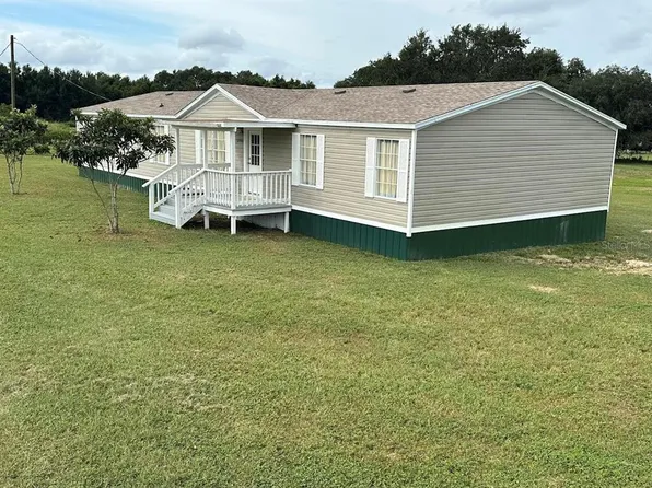 12586 SE 170th St, Weirsdale, FL 32195