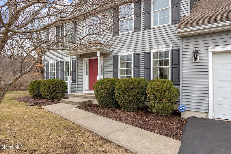 3rd image of 32 Bancker Avenue