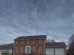 320 Orchard Ln, Bristol, TN 37618