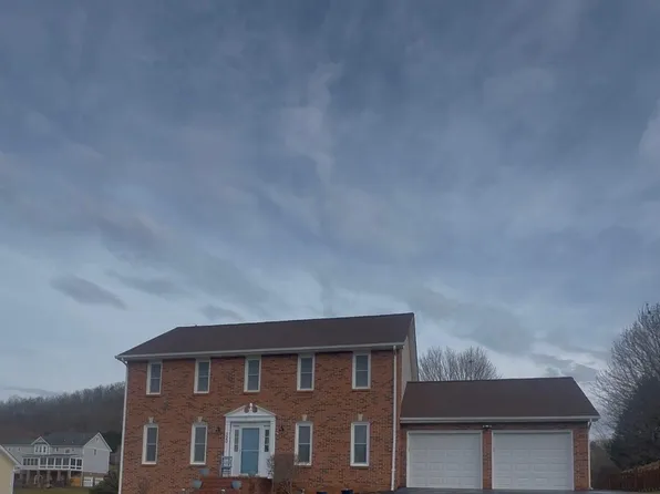 320 Orchard Ln, Bristol, TN 37618