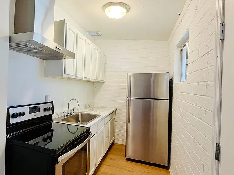 Elvira320 — Photo 24