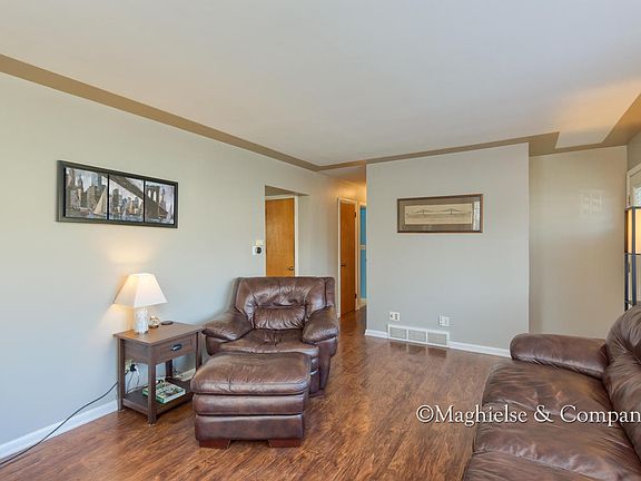 4th image of 1824 Westwood Dr NE