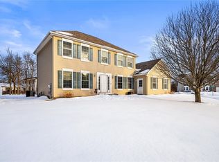 724 Old Country Rd, Rochester, NY 14612