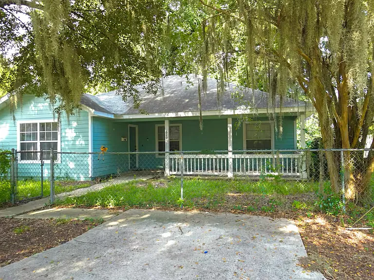 620 SW 4th St — Photo 10